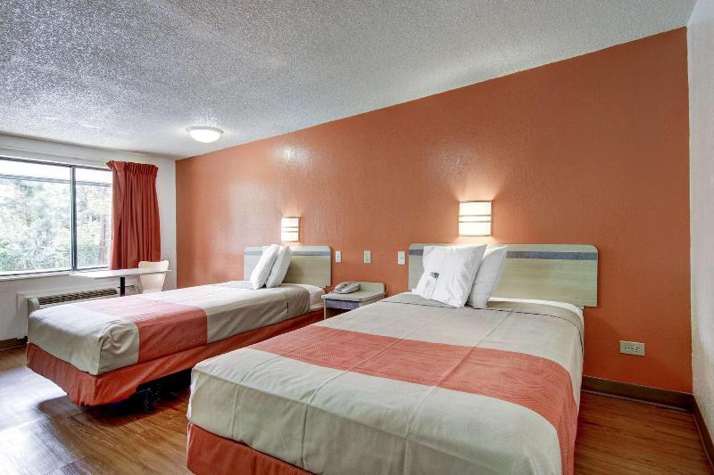 Motel 6 Union City Ga Atlanta Airport image