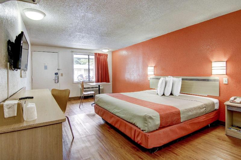 Motel 6 Union City Ga Atlanta Airport image