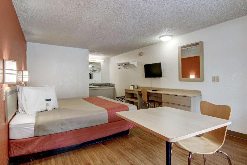 Motel 6 Union City Ga Atlanta Airport image