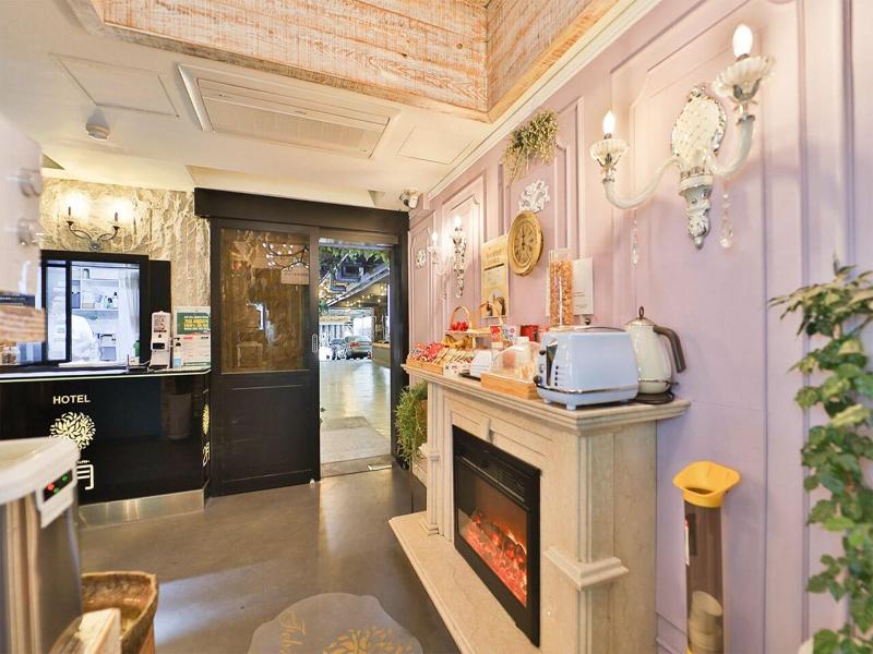 Hotel February Suseong image