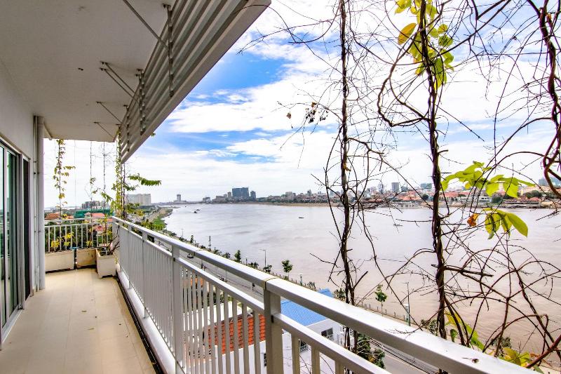 Bellevue Serviced Apartments image