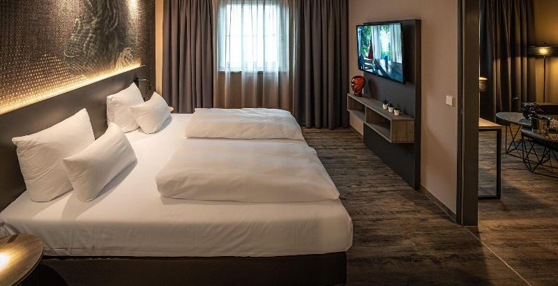 Loginn Hotel Stuttgart Zuffenhausen - Alojamientos en STUTTGART