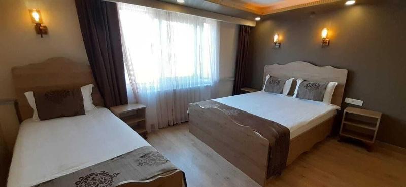 Golden Sail Hotel Old City image