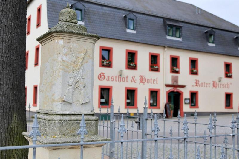 Pension Gasthof Und Hotel Roter Hirsch image