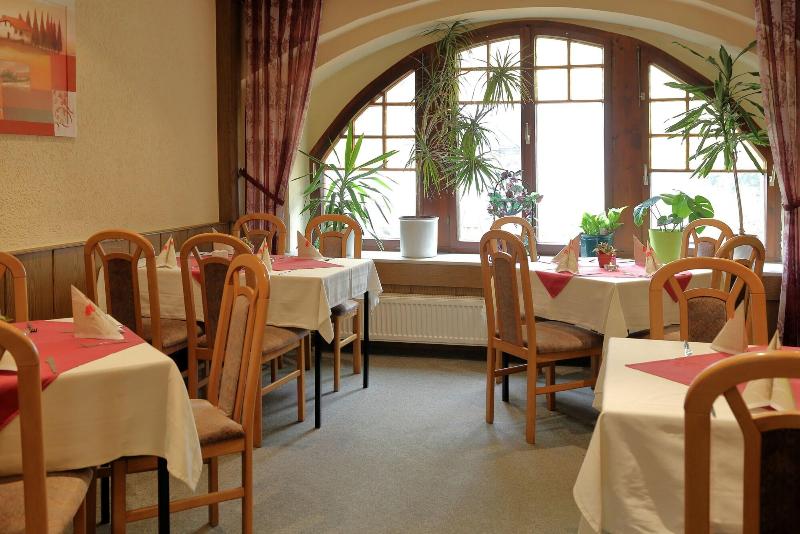 Pension Gasthof Und Hotel Roter Hirsch image