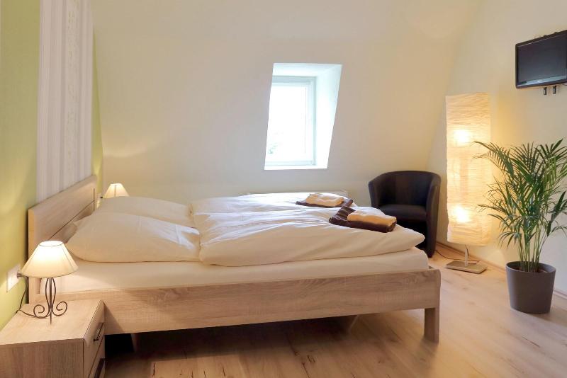 Pension Gasthof Und Hotel Roter Hirsch image