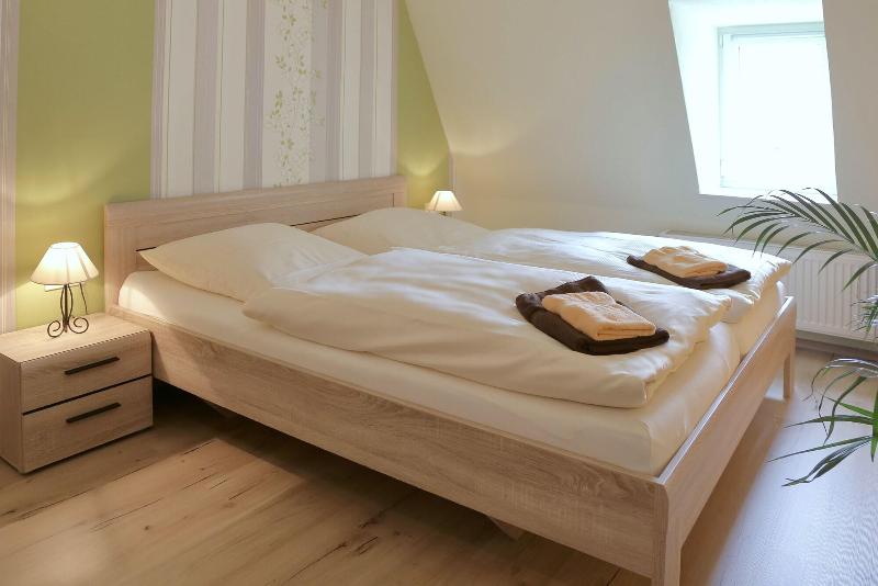 Pension Gasthof Und Hotel Roter Hirsch image