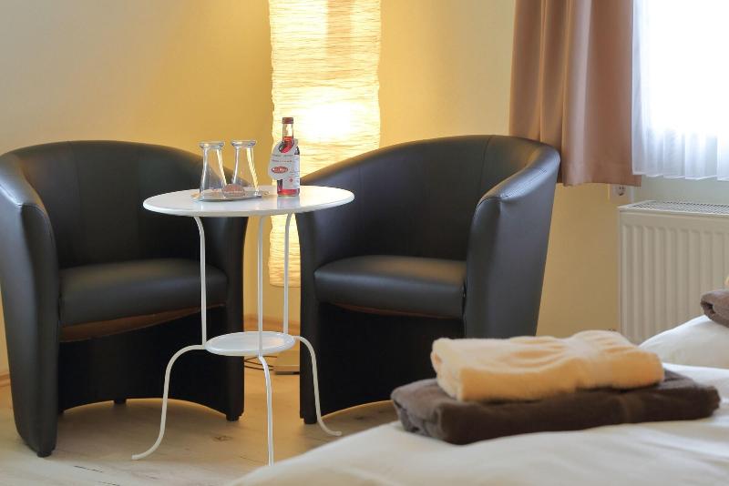 Pension Gasthof Und Hotel Roter Hirsch image