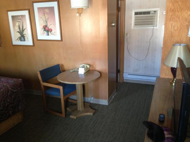 Jamestown Motel image