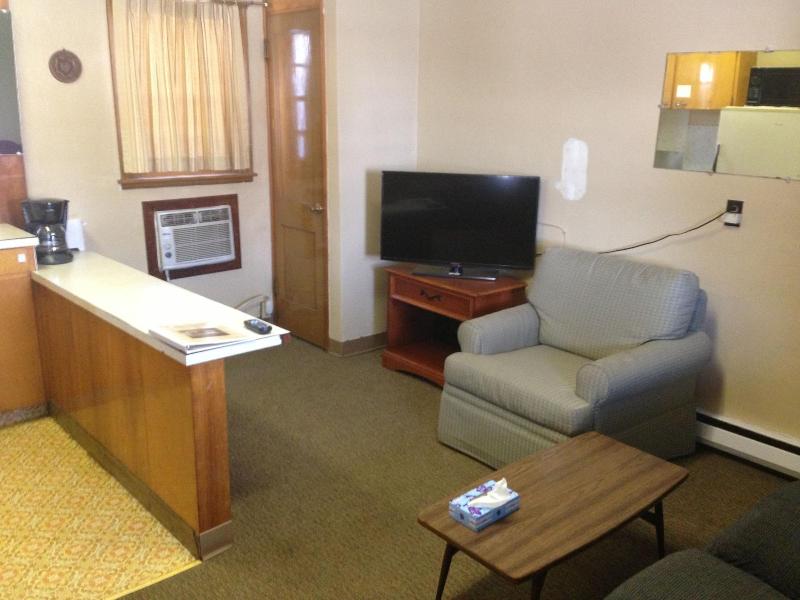 Jamestown Motel image
