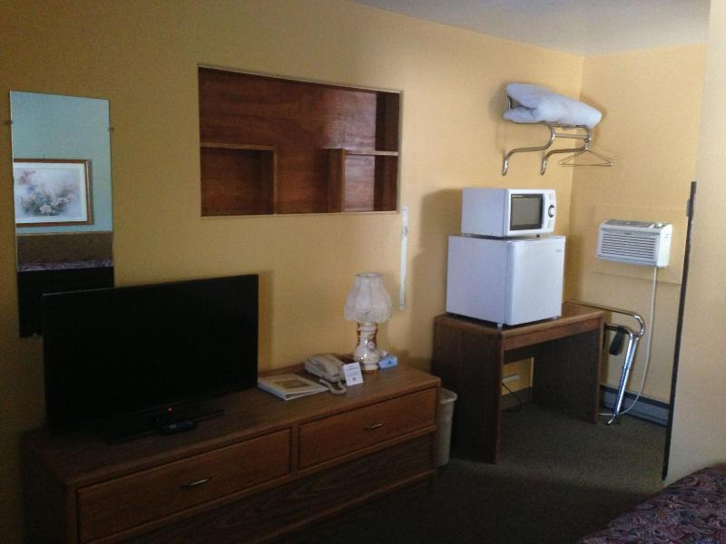 Jamestown Motel image