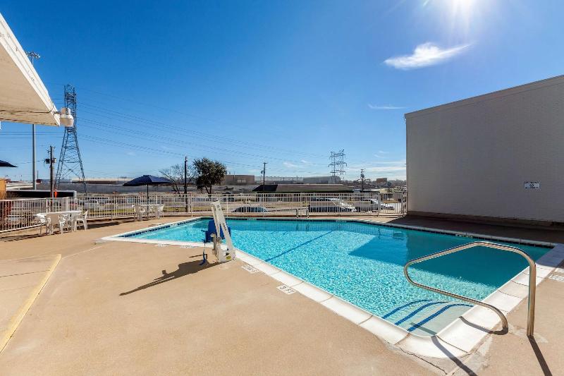 Motel6 Fort Worth, TX - Stockyards image
