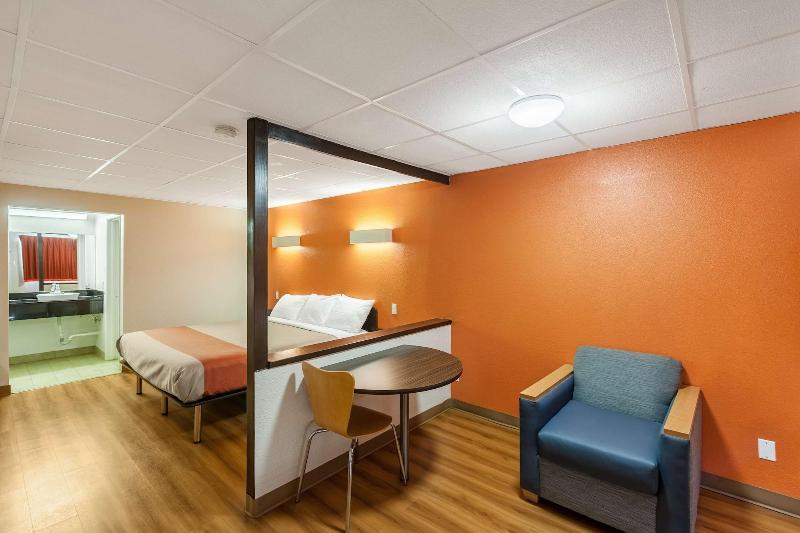 Motel6 Fort Worth, TX - Stockyards image