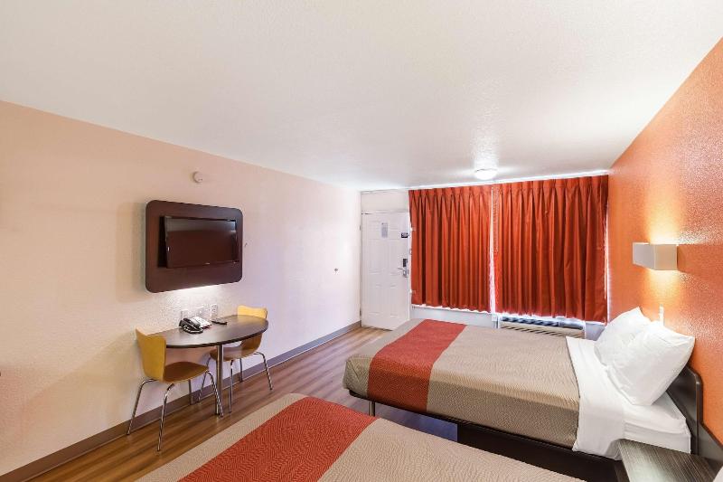 Motel6 Fort Worth, TX - Stockyards image