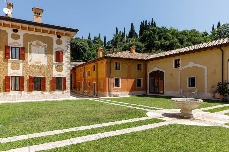 Villa Padovani Relais De Charme image