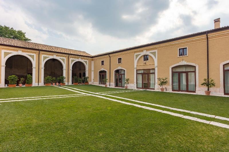 Villa Padovani Relais De Charme image