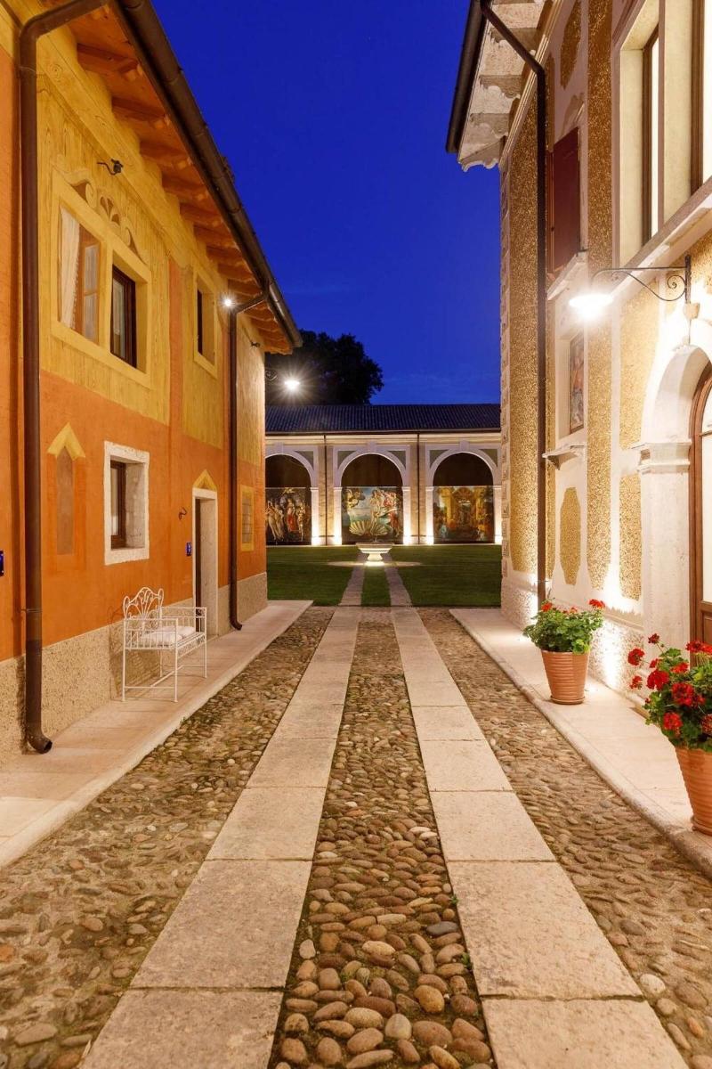 Villa Padovani Relais De Charme image