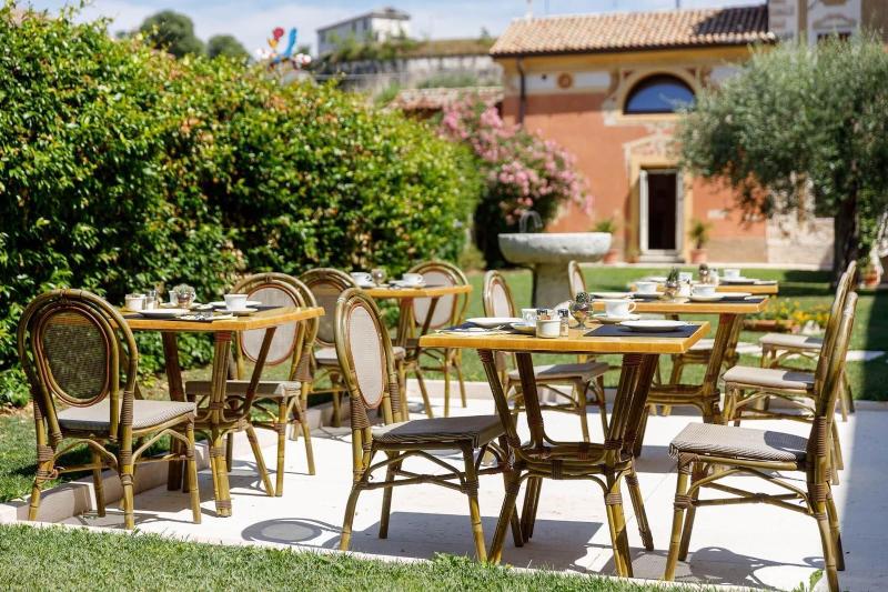 Villa Padovani Relais De Charme image
