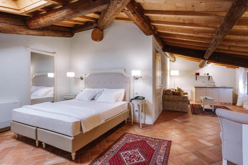 Villa Padovani Relais De Charme image