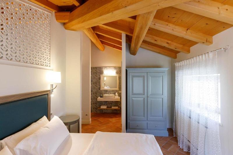 Villa Padovani Relais De Charme image