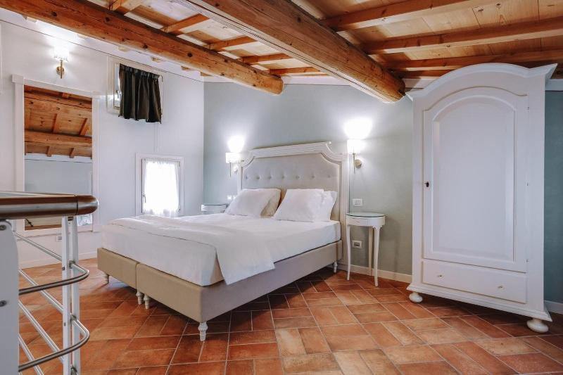 Villa Padovani Relais De Charme image