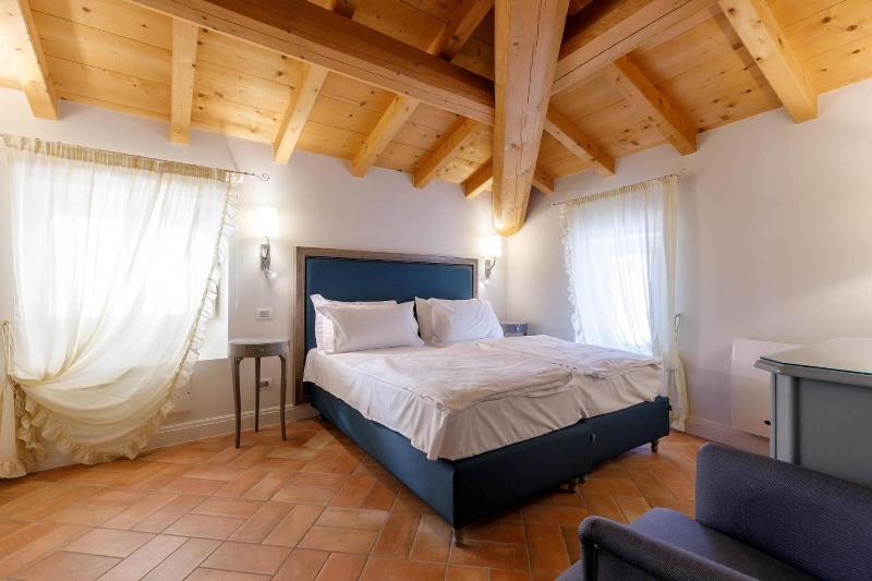 Villa Padovani Relais De Charme image