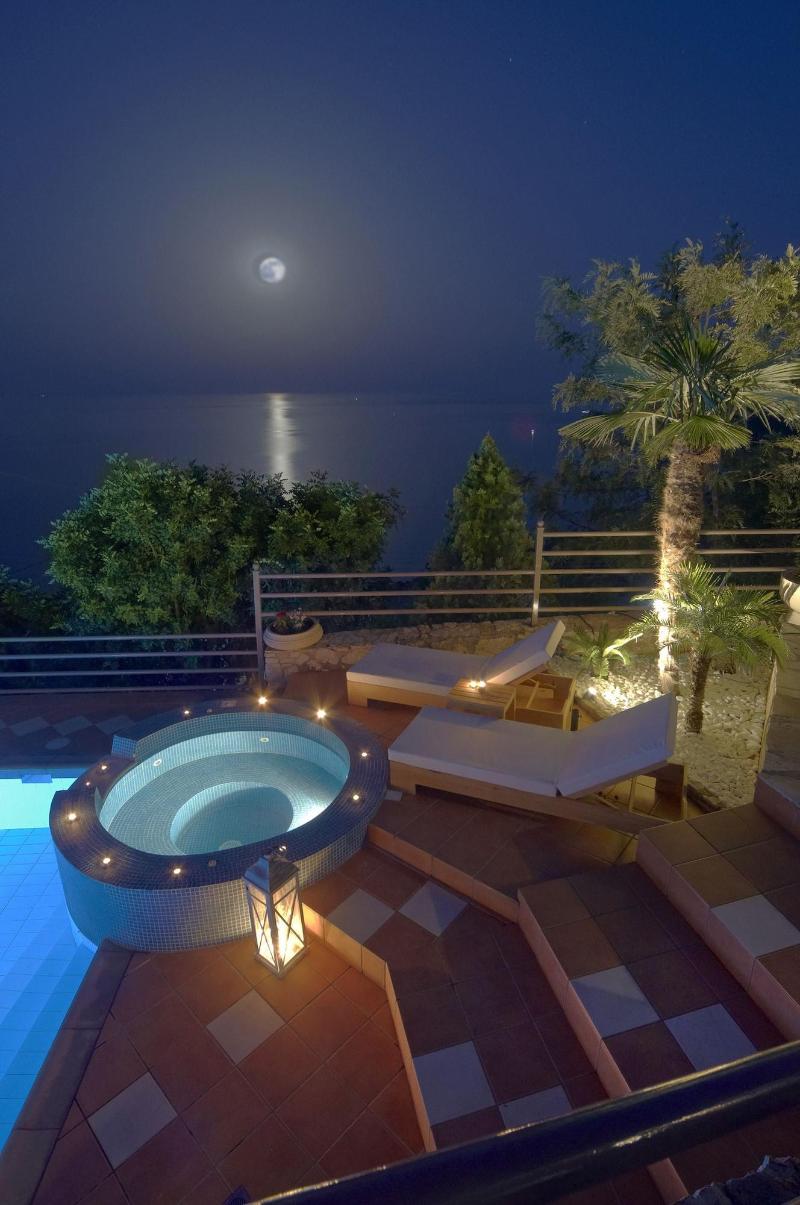 Blue Horizon Suites image