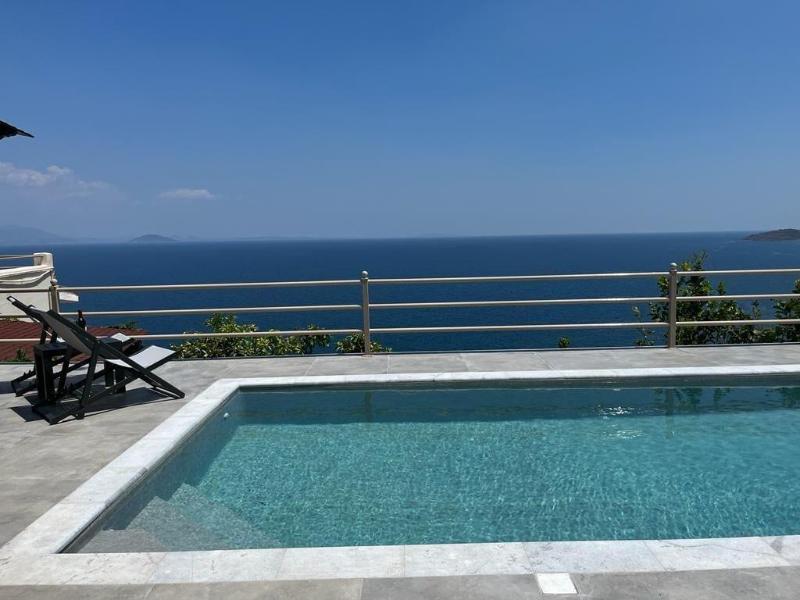 Blue Horizon Suites image