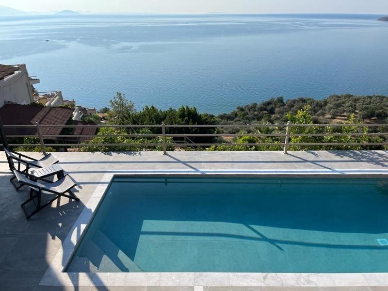 Blue Horizon Suites image