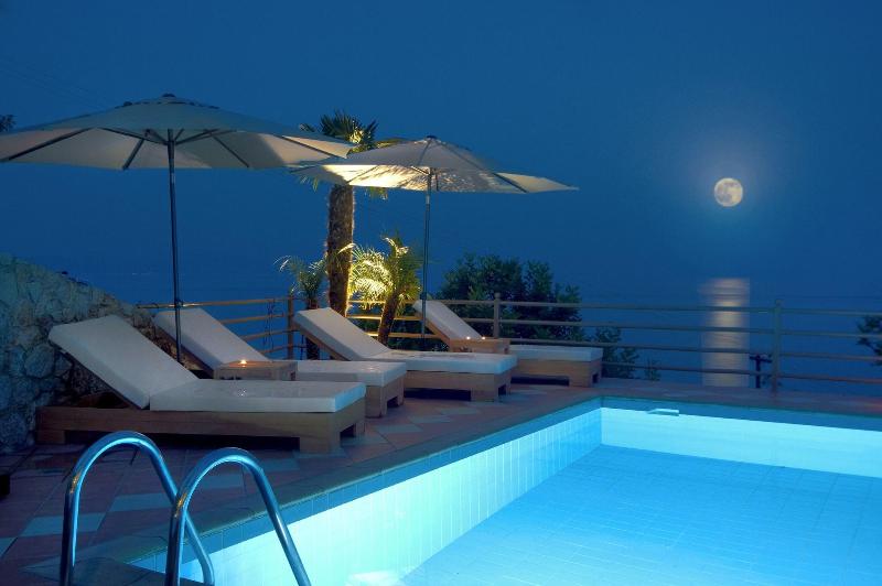 Blue Horizon Suites image