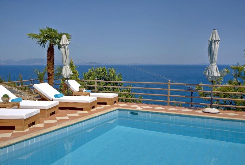 Blue Horizon Suites image