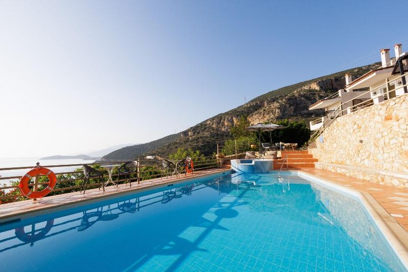 Blue Horizon Suites image