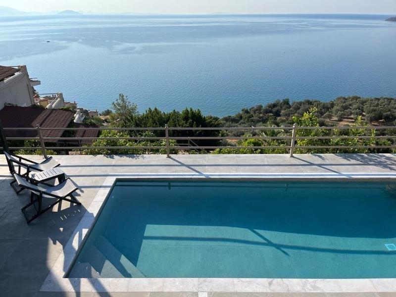 Blue Horizon Suites image