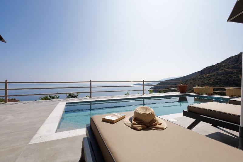 Blue Horizon Suites image