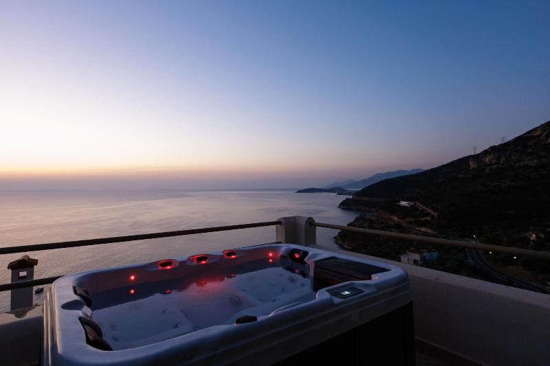Blue Horizon Suites image