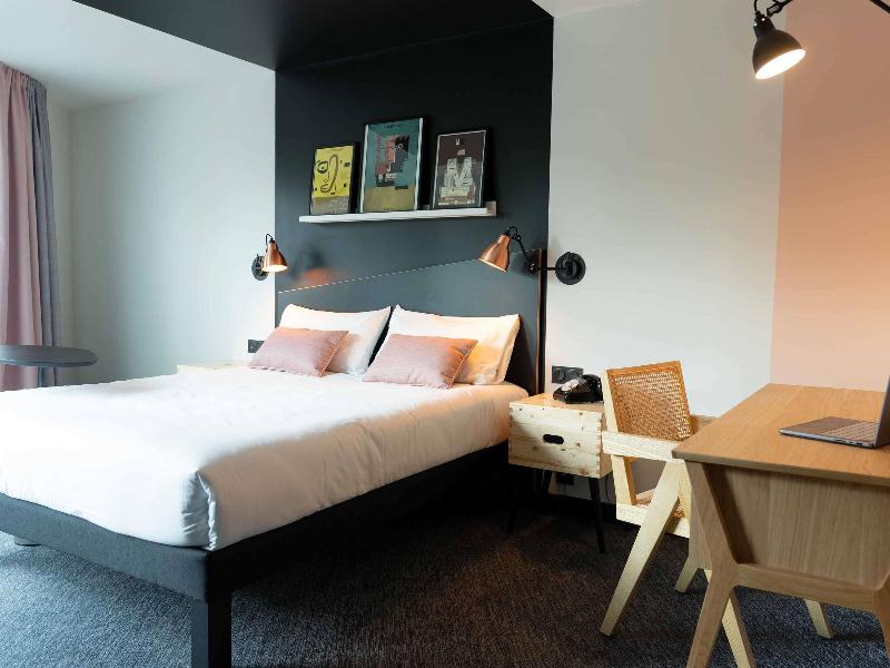 Ibis Styles Dreux Centre Gare image