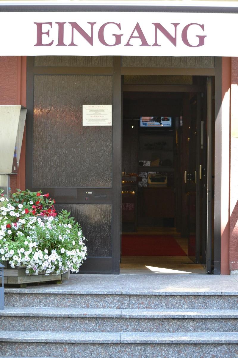 Hotel Zum Rosengarten image