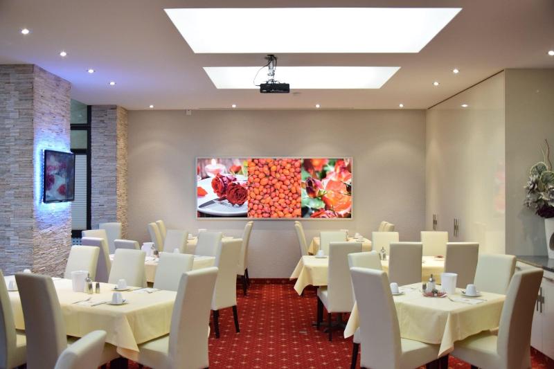 Hotel Zum Rosengarten image