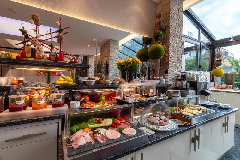 Hotel Zum Rosengarten image