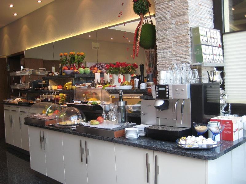 Hotel Zum Rosengarten image