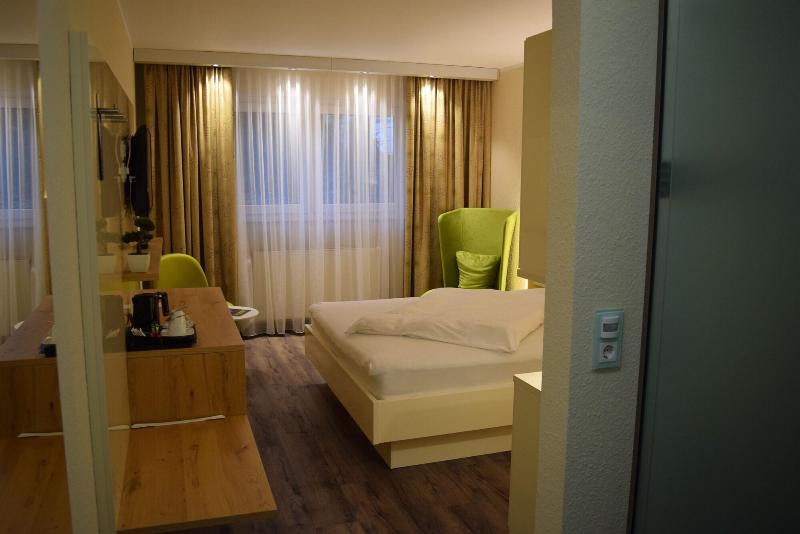 Hotel Zum Rosengarten image