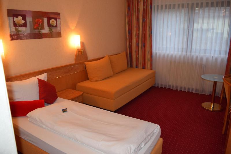 Hotel Zum Rosengarten image
