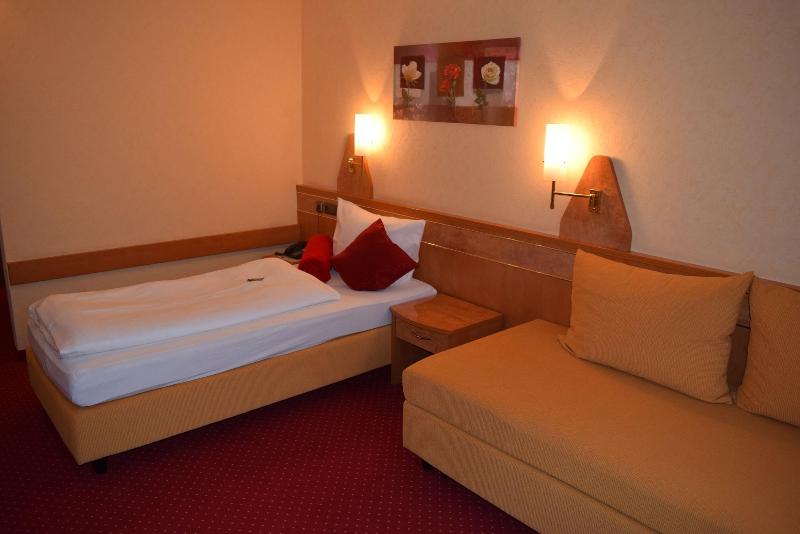 Hotel Zum Rosengarten image