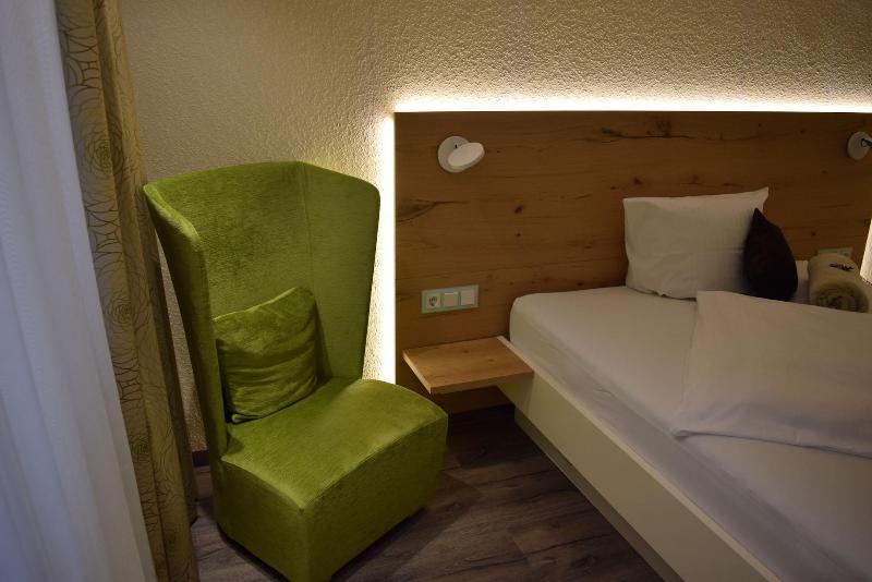 Hotel Zum Rosengarten image