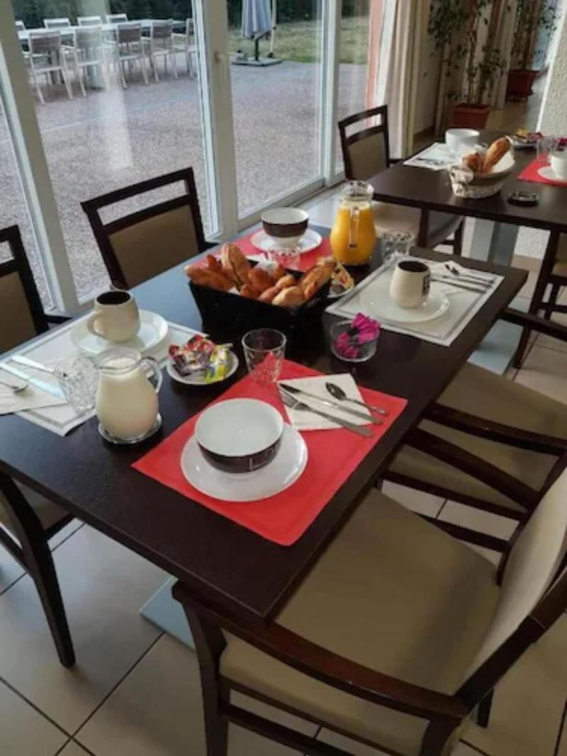 Zenao Appart Hotel Yzeure image