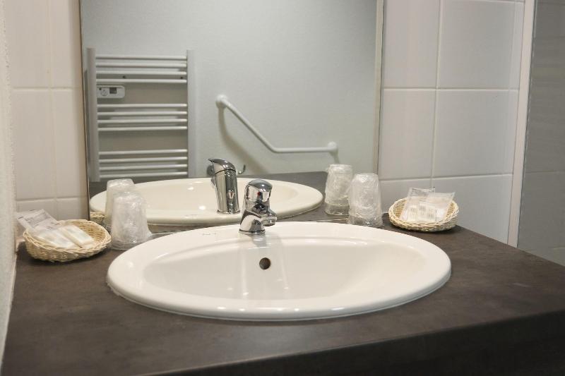 Zenao Appart Hotel Yzeure image