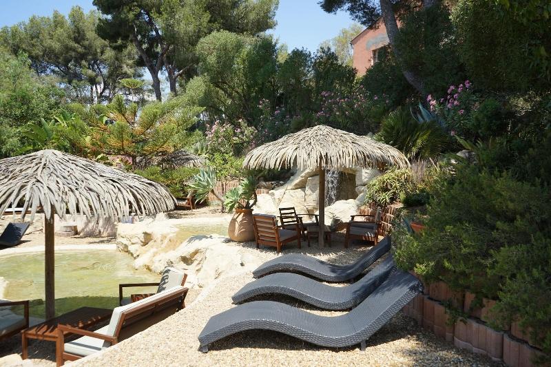 Hotel Ra Sidence Les Ma Des