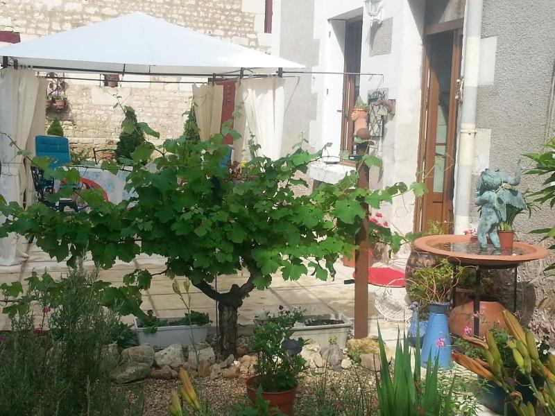 La Cla Des Jardins image