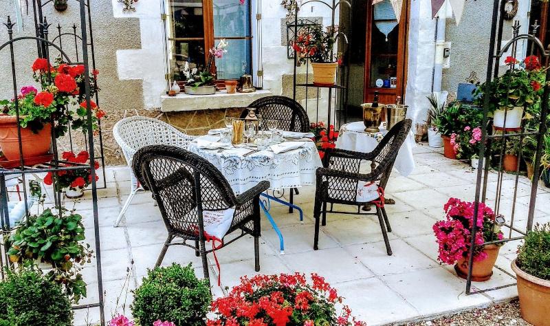 La Cla Des Jardins image