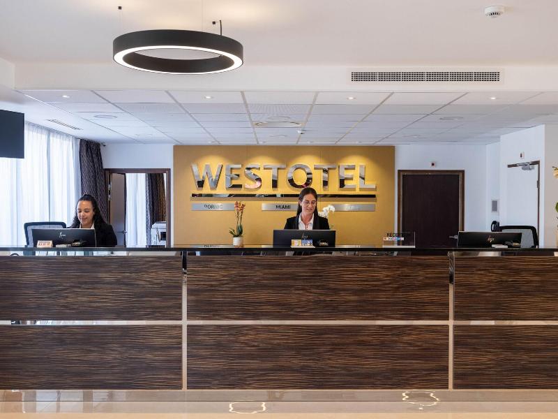 Westotel Pornic image